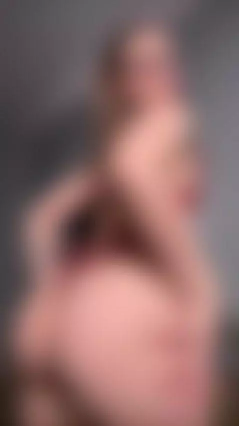 She’s all about confidence and attraction 💄 by victoriaawhite