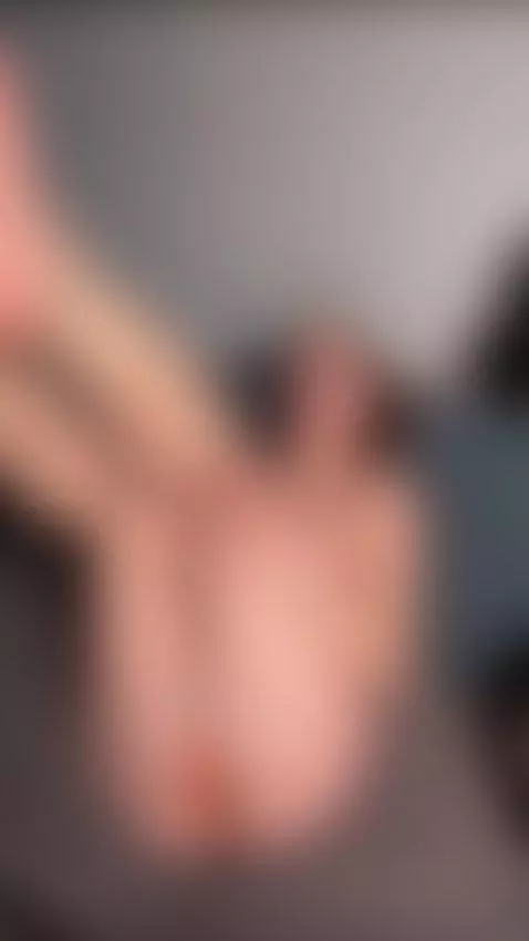 Shivering with arousal… 💦 No censorship on OnlyFans by victoriaawhite