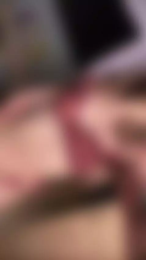 Juice dripping on the floor… My OnlyFans only 💧 by victoriaawhite