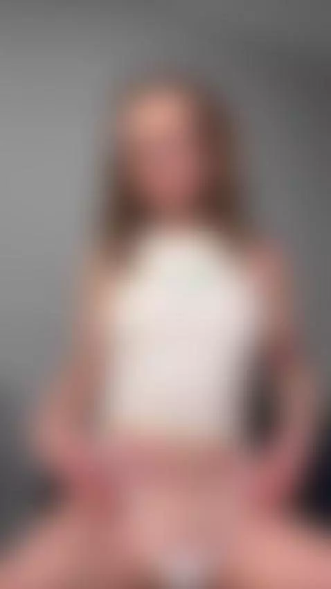 Clit swollen and begging… OnlyFans 🍆 by victoriaawhite