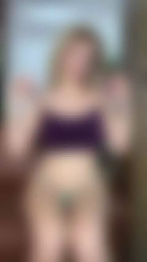 Natural heavy tits hotwife lost in foot worship 😈 OnlyFans by miakai