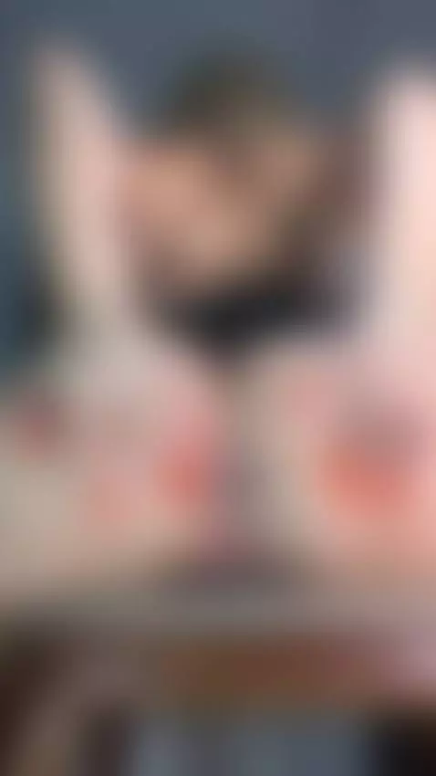 Massive ass showing off perfect pink hole 😻 Join OF by miakai