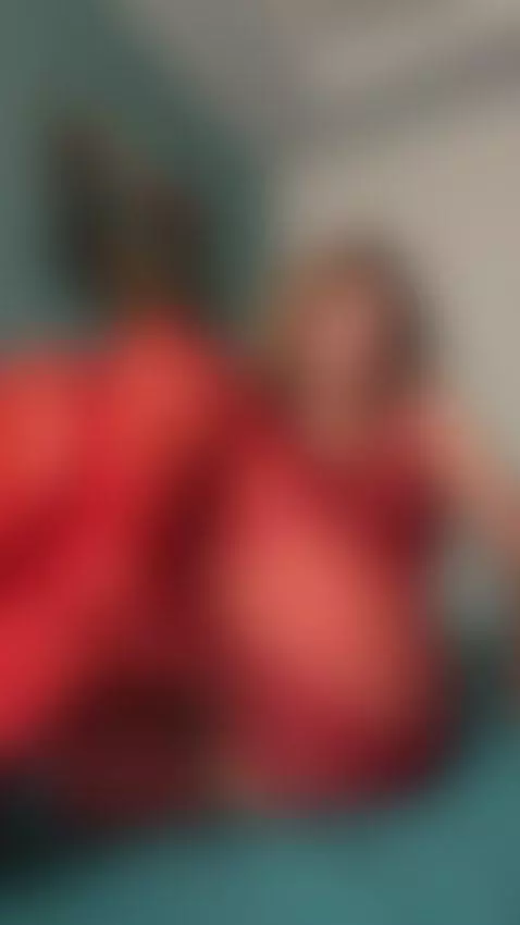 Blonde hotwife big natural boobs & plump pink pussy lips spr... by miakai