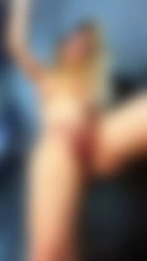 Natural curvy blonde MILF pussy lips plump, sexy feet toes w... by miakai