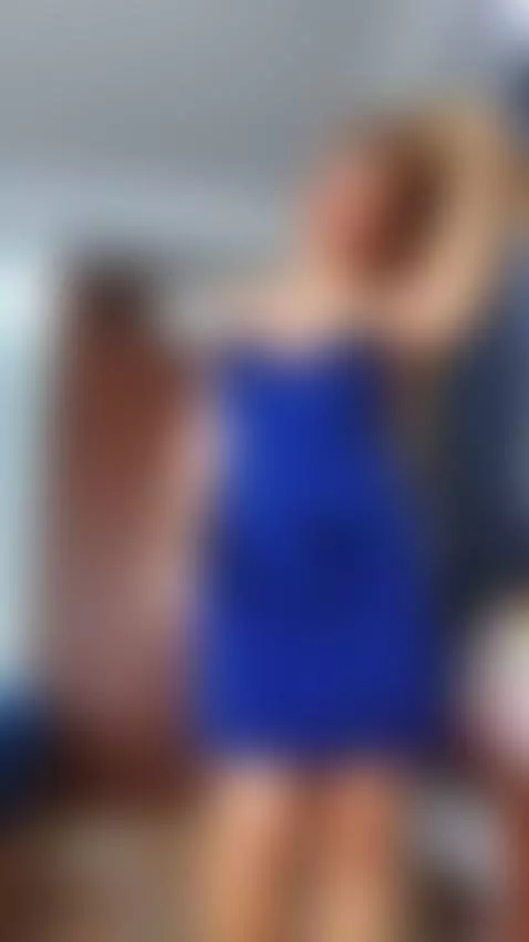 Sexy MILF big natural tits so heavy they pull her forward 😻 ... by miakai