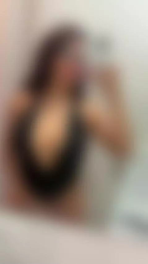 🍑Brunette’s plush thick ass bouncing 😈 Exclusive OF by miadanaexo