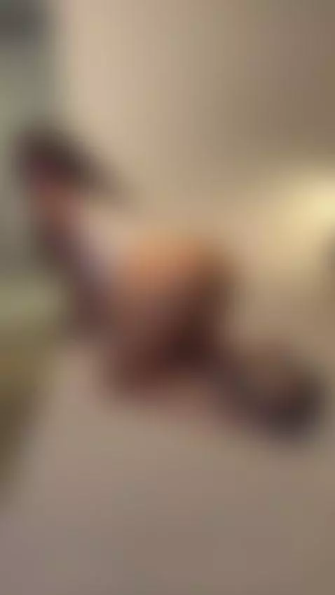 💋This voluptuous brunette is so horny right now 🔥 Join OF by miadanaexo