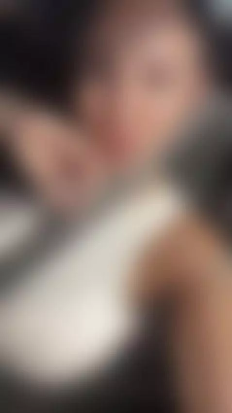 You wouldn’t leave me hanging, right? Come say hi, handsome ... by miadanaexo