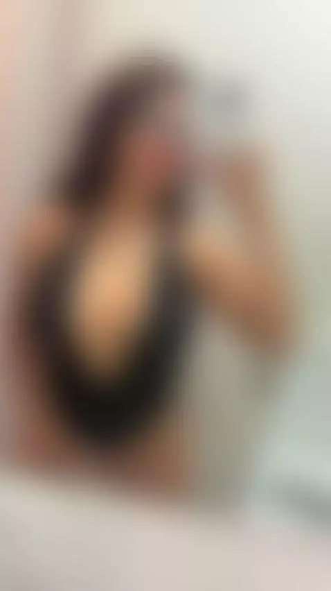 😈Brunette in white bodysuit stuck to skin 🍆 Unlock OF by miadanaexo