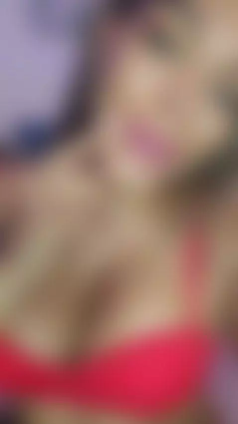 I love the color red. by karoolyna