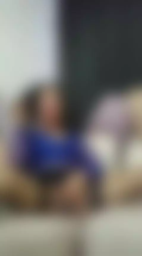 I'm alone, and on my couch I feel very horny by cintia-holms