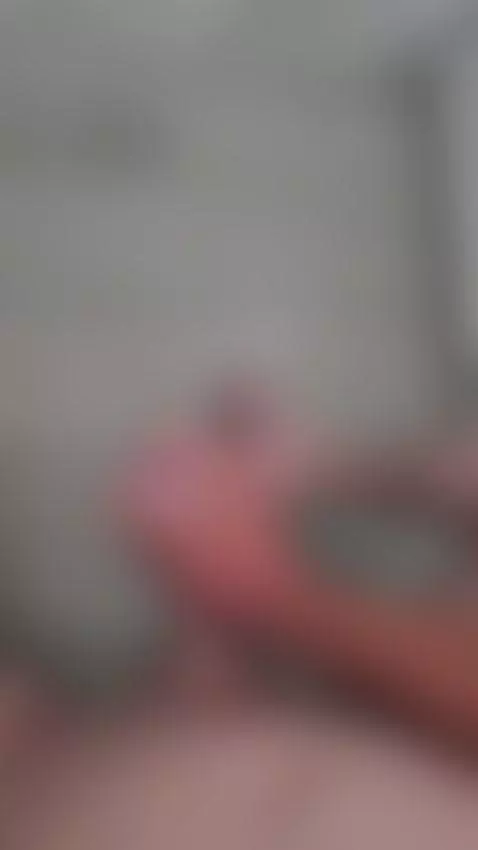 una masturbada en la regadera by d34rdz