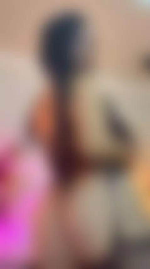 Touch me with your eyes first 😈
https://www.camsoda.com/mari... by marianamontezz