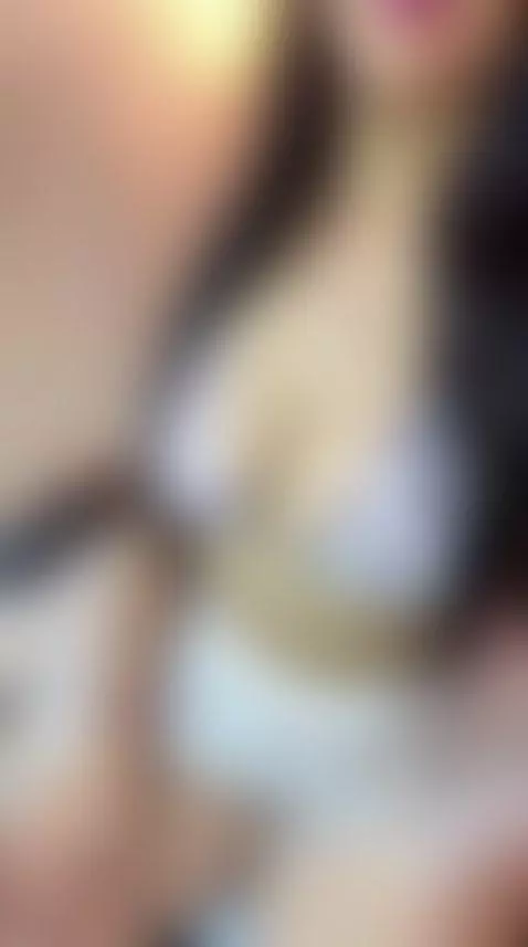 You look like you need a little temptation 💋 by marianamontezz