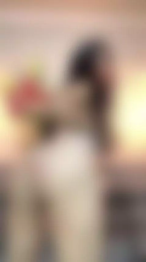 I moved slow… just so you wouldn’t miss anything 💄✨ by marianamontezz