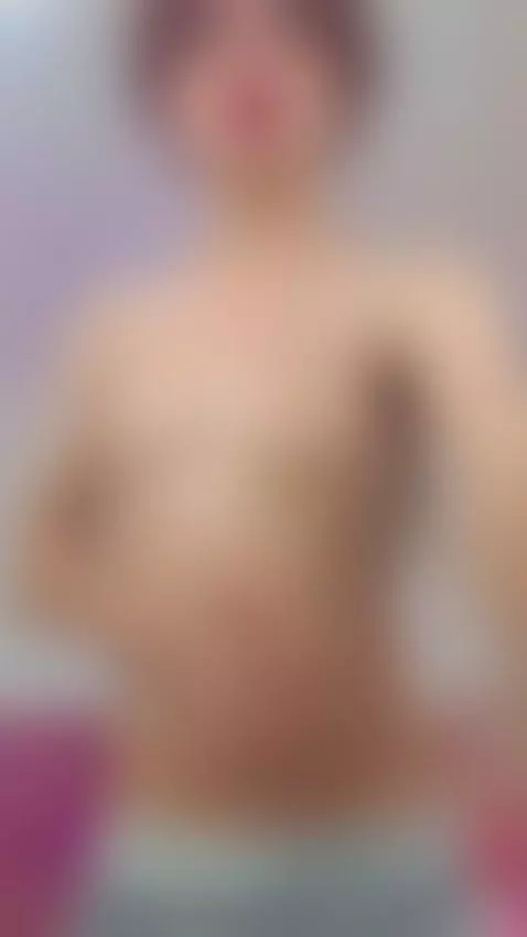 Put your hands on this oiled body by skyeeangel