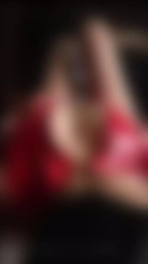 Half a glance — and you’re hooked… Like and follow 🖤 by darklilli