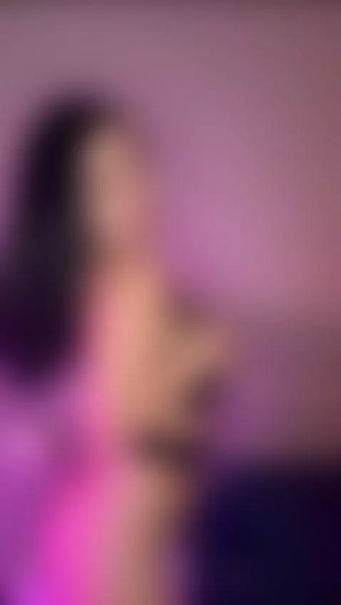 That look is no accident. Subscribe 😌 by darklilli