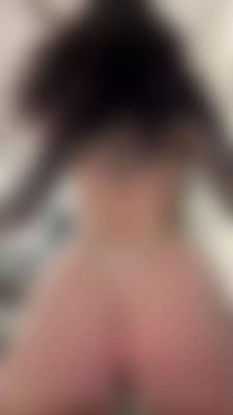 Just enjoy her charisma ✨ Like and subscribe! by nikkyydandelion