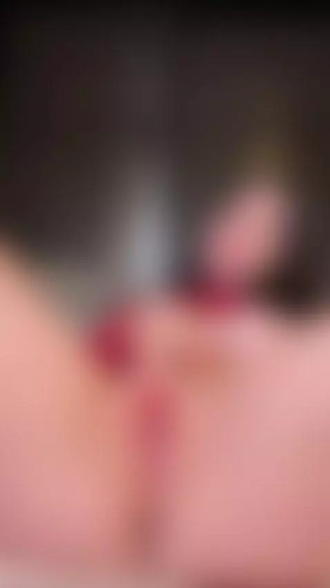 A hot moment 🔥 Your reaction — subscribe by nikkyydandelion