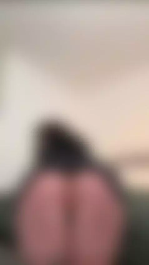 Stroking you slow then faster till my legs shake 😈 Subscribe... by nikkyydandelion