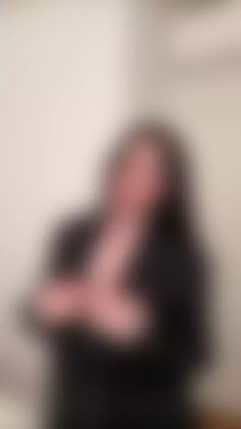 Deepthroat already waiting — subscribe to OnlyFans bio 👅 by nikkyydandelion