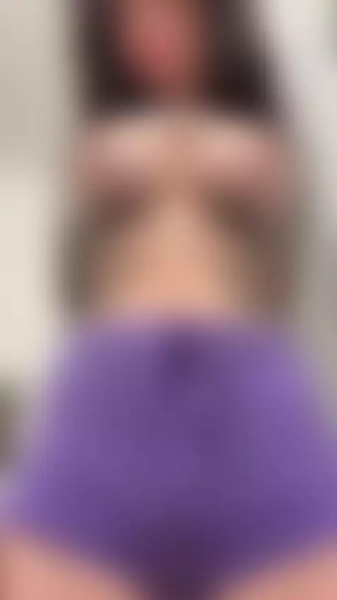 Tattooed curves beg to be touched hard 💦 by nikkyydandelion