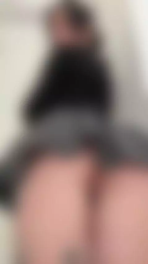 Thick ass spread wide, wet and ready 💘 by nikkyydandelion