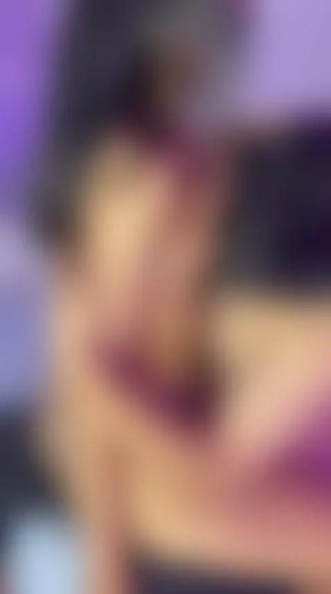 it makes me so wet 💦 by beeleandevie