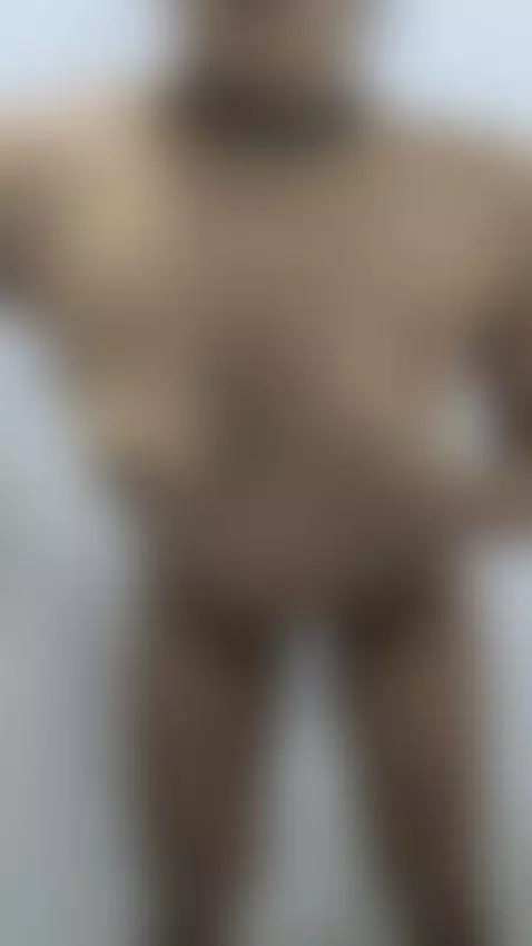 nos bañamos juntos?🤭 by izzyhot