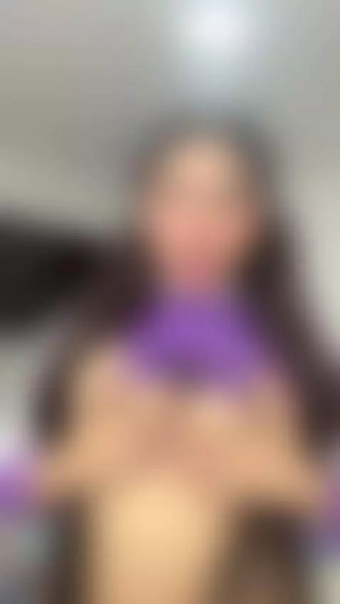 ponemos estas tetas en tu boquita? 😋 by eloisesweet