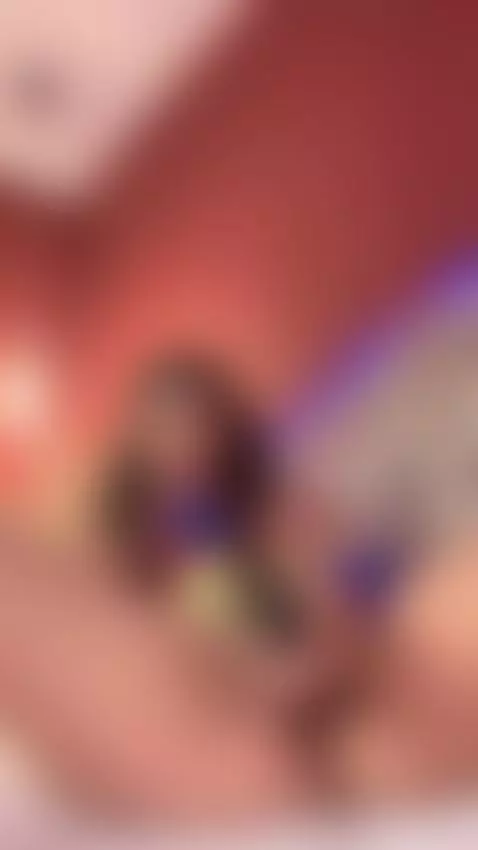 a esta princesa juguetona le encanta el placer 😈 by eloisesweet