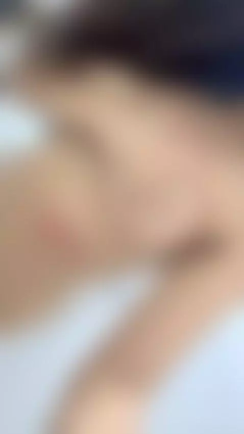 nos bañamos juntos?🤭 by eloisesweet