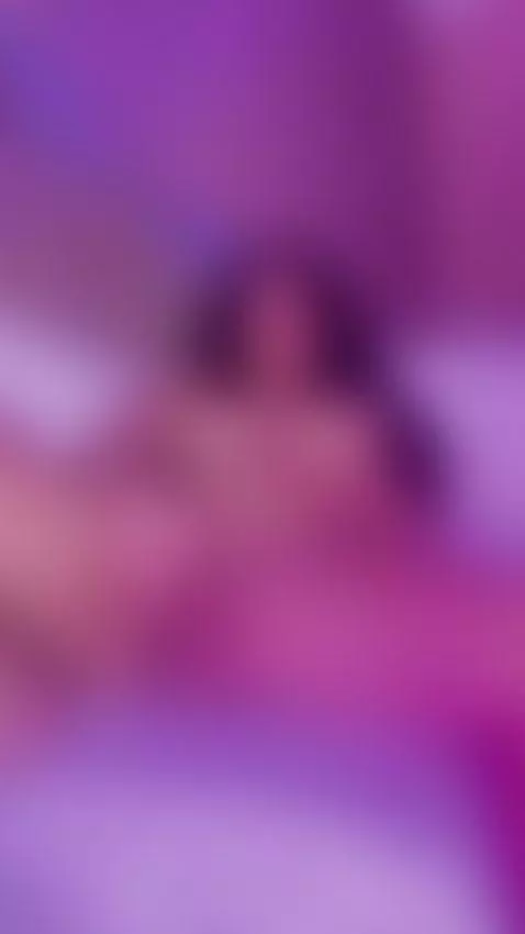 mis dedos bien adentro como me gusta 🤭 by eloisesweet