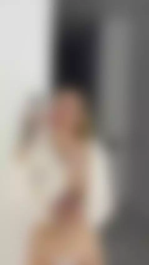 Big tits bounce as she teases with fingers 💘 by anelliabarbie