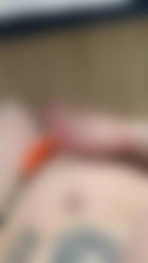 Tattooed belly arches as she pulls thong aside 😘 by anelliabarbie
