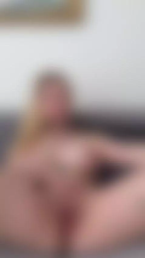Wanna lick my pussy while I moan? by anelliabarbie