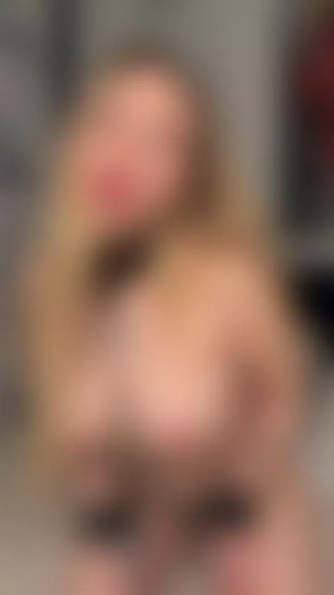 Big tits bouncing as she teases me 🥰 by anelliabarbie