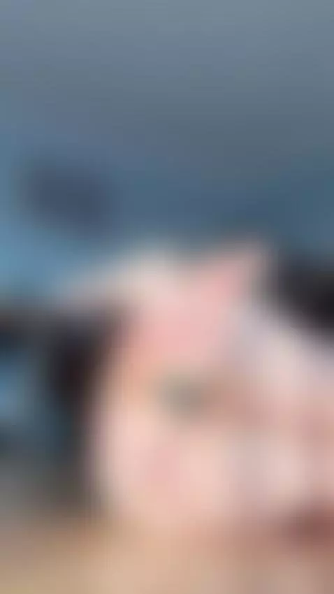 I wanna know if any older men would fuck my pretty ass 😇 by kaya18model