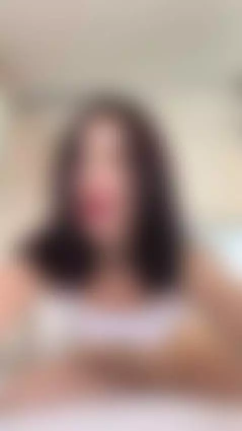 Always happy to show my boobs 殺 by kaya18model