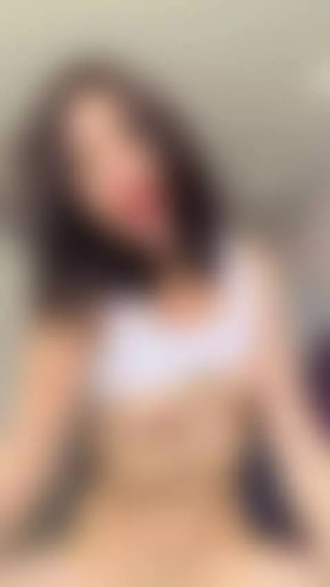 I love showing my boobs to random guys by kaya18model