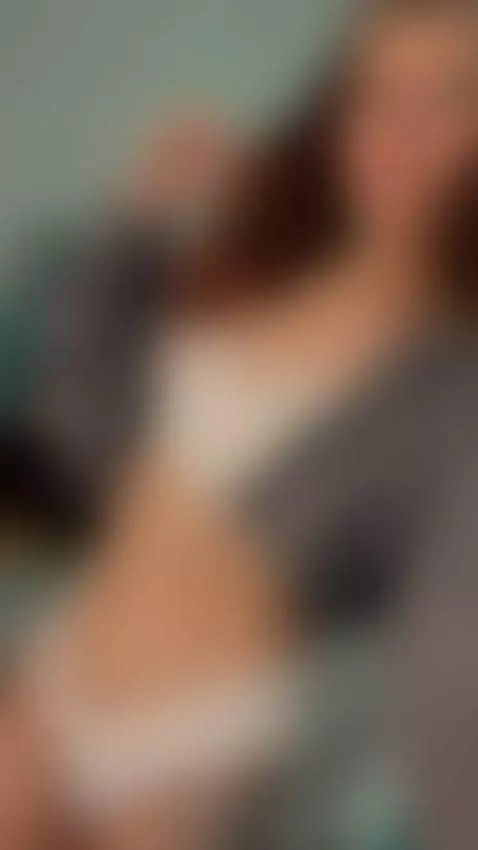 Hi, I'm Ash but tell me winter I like it better, I'm 20 year... by winterash