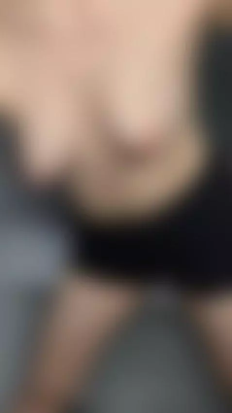 Come hang out and relax for a while with me by vinellvoss