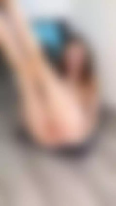 Please rate my pussy by yourrosalia