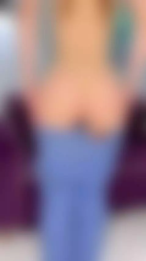 I like to think my ass is my best feature! by yourrosalia