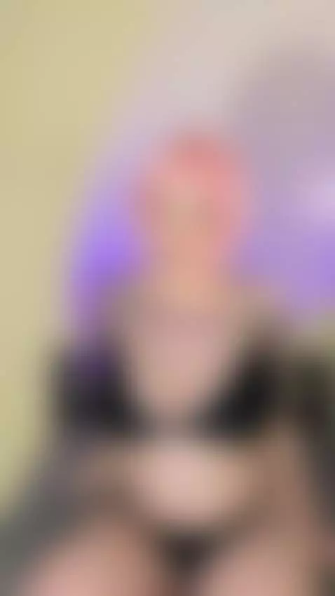 Older men turn me on by emillyxoxo