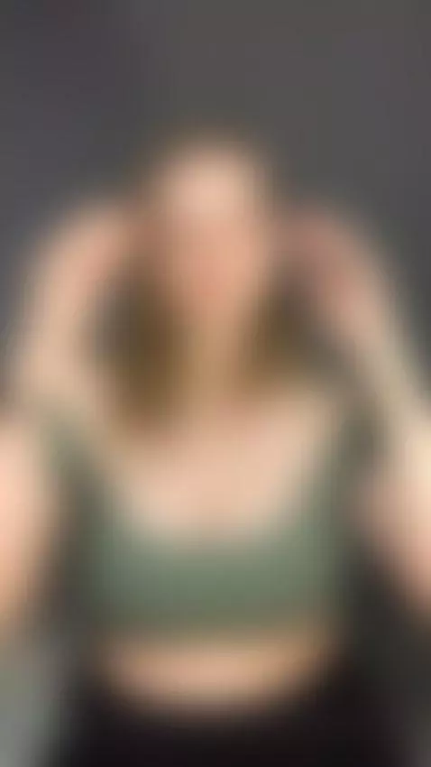 I love showing my boobs to random guys by emillyxoxo