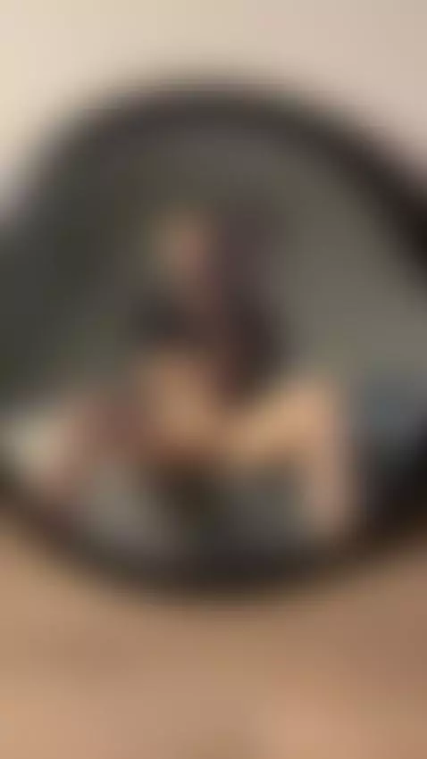 Don't look in the mirror by magylolli