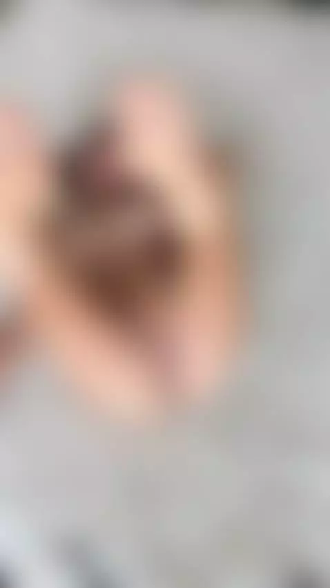 Say “hey” if you want to lick my pussy by ritamilf