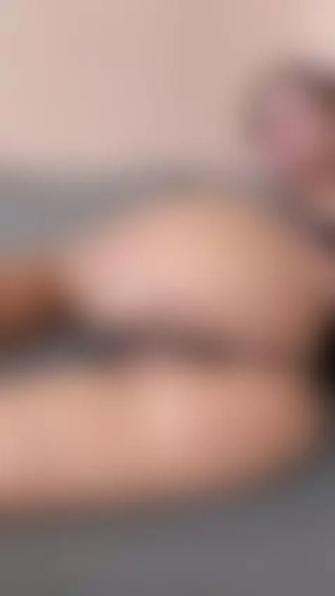 Would look even better covered in your cum by eveliinaa